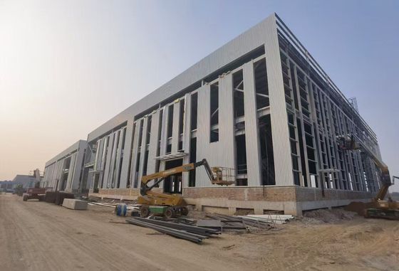 مستودع إطار الصلب الصناعي مع حزمة H و سقف سقف ساندويتش