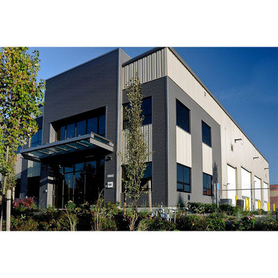 مرفق تخزين معدني متوافق مع تحميل الثلج مع سقف ولوحة حائط من صفائح فولاذية ملونة قابلة للتخصيص