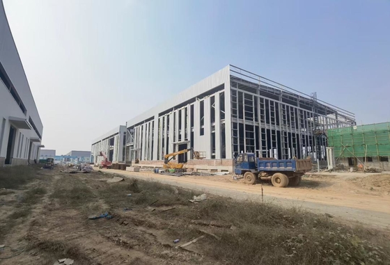 مستودع هيكل فولاذي قوي الصلابة مع ألواح ساندويتش PU وتصميم مرن