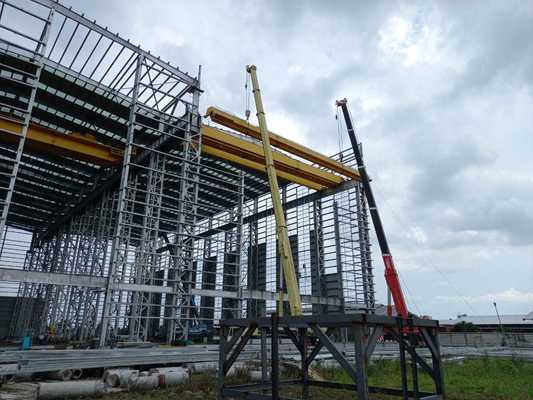 ورشة هيكل فولاذي من 9 نقاط زلزالية مع إطار رئيسي من الفولاذ الخفيف Q355 وفترة بناء قصيرة